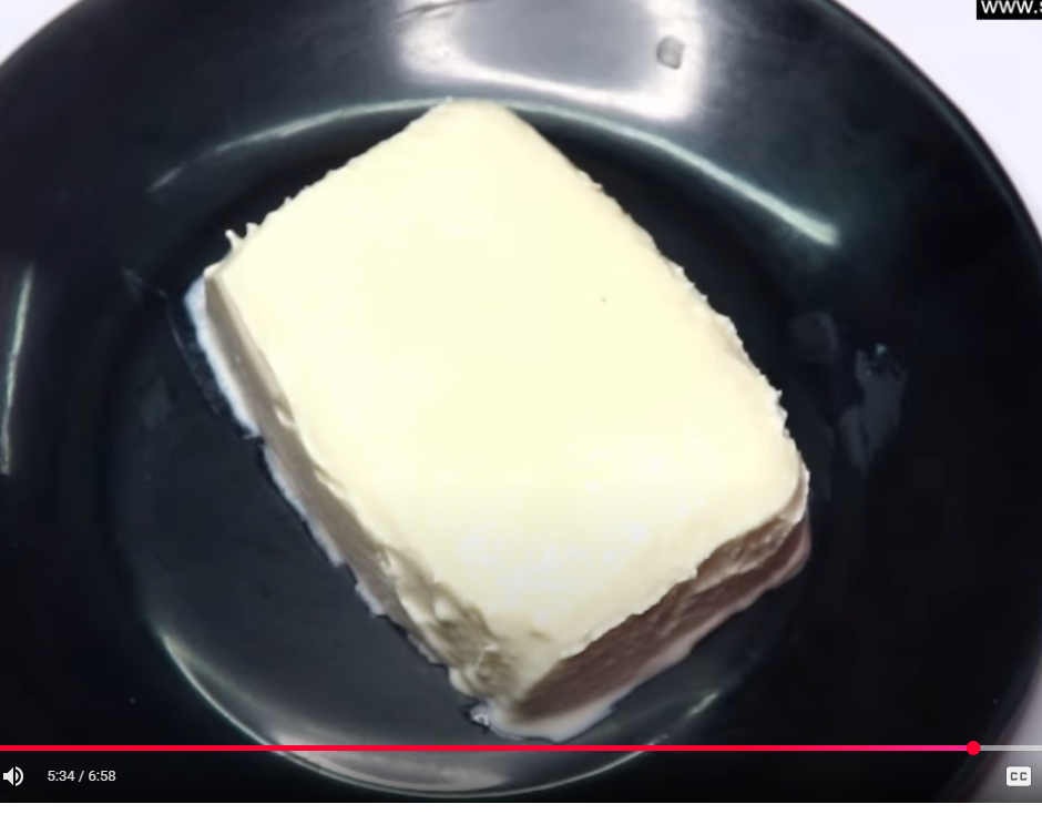 Vanilla ice cream is one of the most classic and popular ice cream flavors worldwide. Made primarily from cream, sugar, and vanilla extract